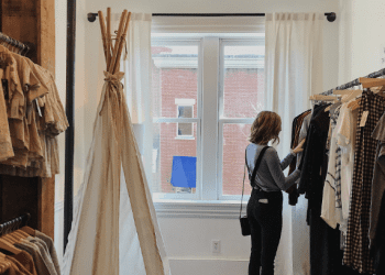 Women Outfit: Clothing DIY Ideas For Every Budget