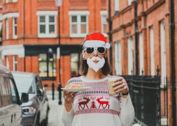 How to Master the Art of Mixing and Matching Your Outfits